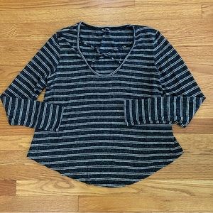 Charlotte Russe Shirt Women’s 1X Black White Striped Vneck Long Sleeve Top